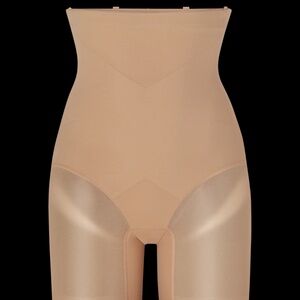 Honeylove Women’s SuperPower Short Nude Large Shapewear 6.75” Inseam EUC